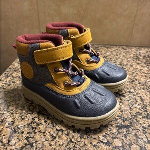 Carter's Toddler Winter Boots size 9